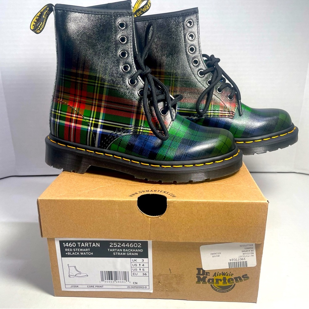BNIB Dr Martens 1460 Tartan Red Stewart Black Watch plaid Boots UK 3 US 5